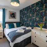 Stockwood House By Cliftonvalley Apartments