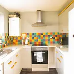 Newly Refurbished Home Fit For To 7 Family Members, Groups, Contractors Centre Of Bradley Stoke
