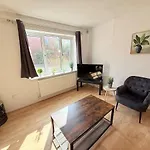 Winsbury Way 3 Bedroom Long Stays