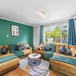 Spacious Luxury Garden House Free Parking