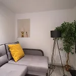 The St Marks One Bed Studio Sleeps1 Wifi -Free Parking