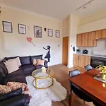 Clifton Nr Centre, Georgian Period Flat, Permit Parking X1, Garden
