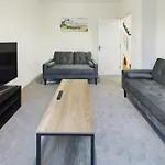 Sleek 6-Bed Townhouse With Garden