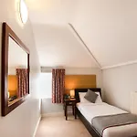 Oyo The Regency, Clifton Bristol