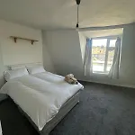 Maisonette Central Gloucester Rd