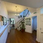6 Bed-Sleeps 10-Gym-Hottub-Garden-Parking