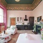 The Rose Nobel Studio At The Bank Of England