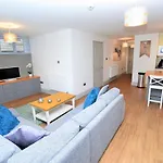 Oakfield Place - Your Apartment