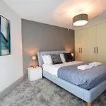 Oakfield Place - Your Apartment