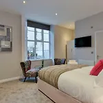 31 Meridian Place