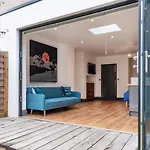 144 Lower Cheltenham Place