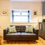 The Mural - City Centre - Your Apartment