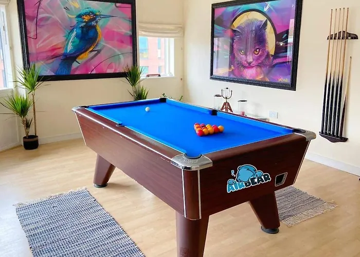 Luxury City Centre Apartment - Pool Table (Adults Only)