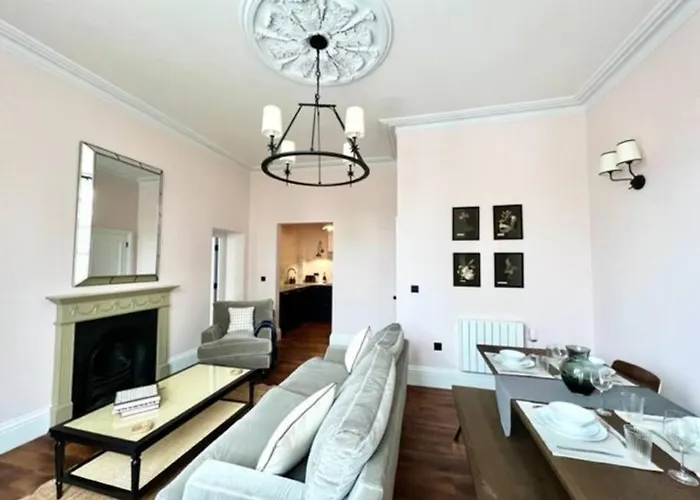 Redland Suites - Apartment 4