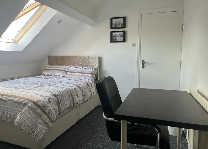 2 Bed Flat Near Old Market, Bristol City Centre