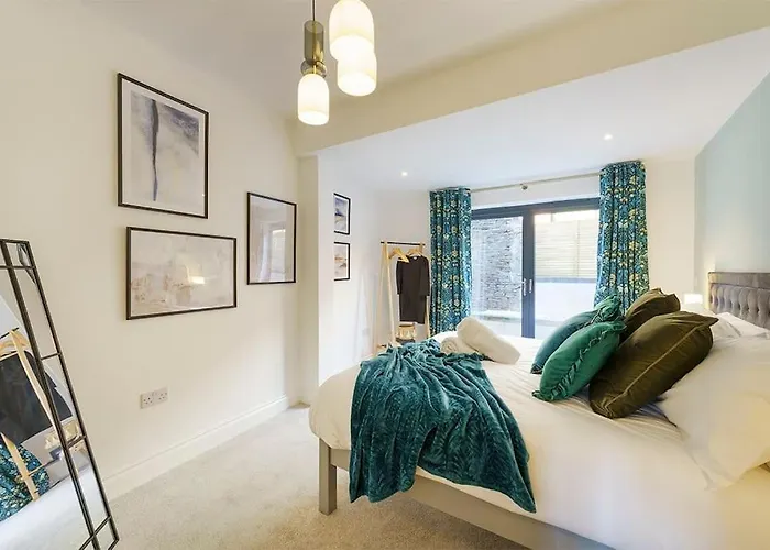 Bressingham - 2 Bedroom Luxury Apartment By Mint Stays