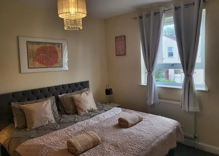 & Cosy Apartment In The Heart Of Stokes Croft