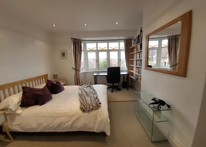 Quiet Terraced House