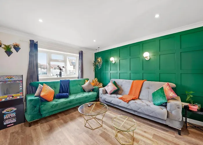 Designer House In Bristol - Hot Tub - Sleeps 10