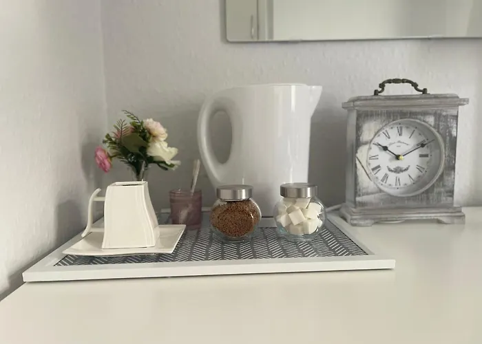 Single Room, Shared House