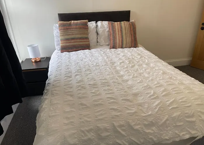 Lovely Room In Bristol 5