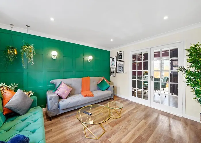 Designer House In Bristol - Hot Tub - Sleeps 10