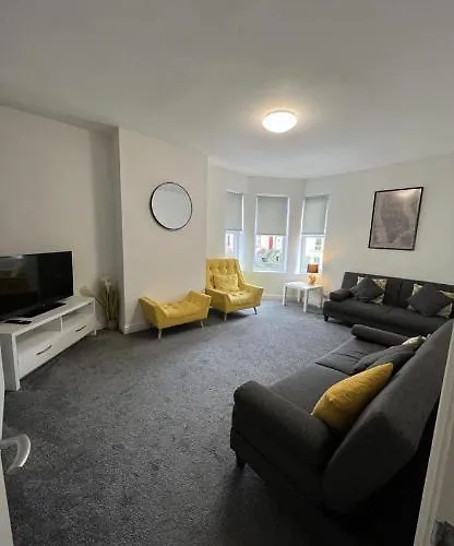 Apartment @ 369