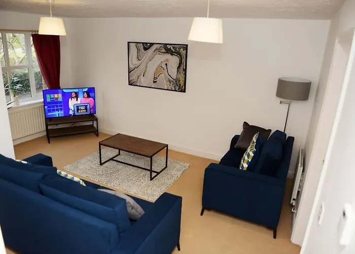 Charming 3 Bed House In Bristol