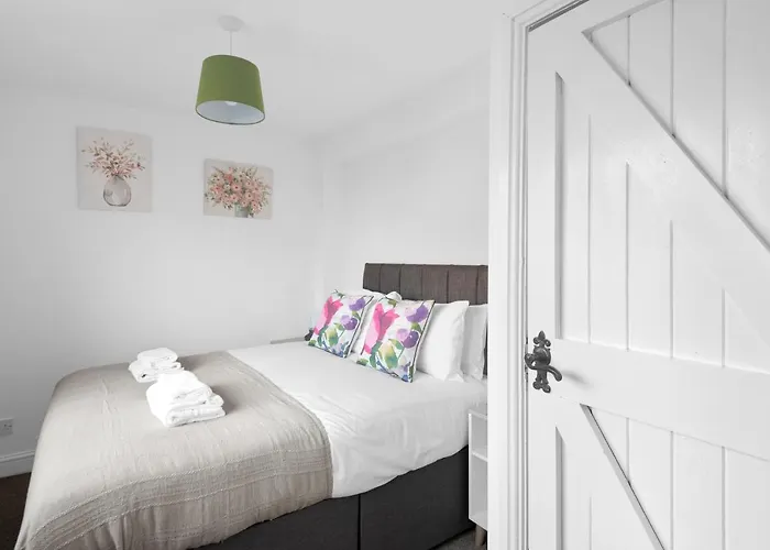 Well Coach House By Cliftonvalley Apartments