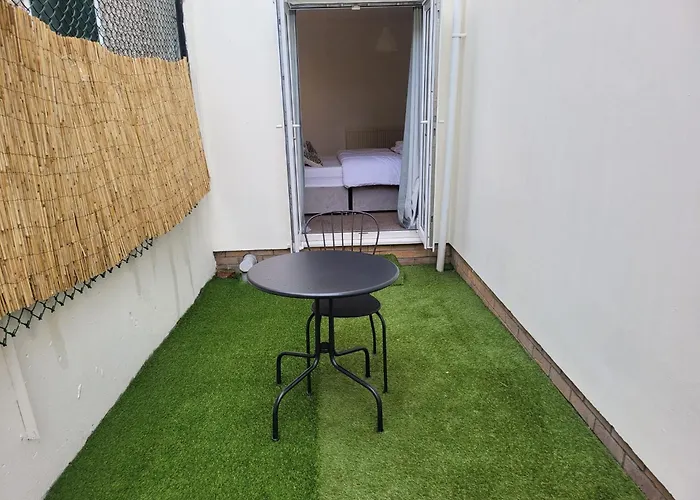 Nariken Apartments