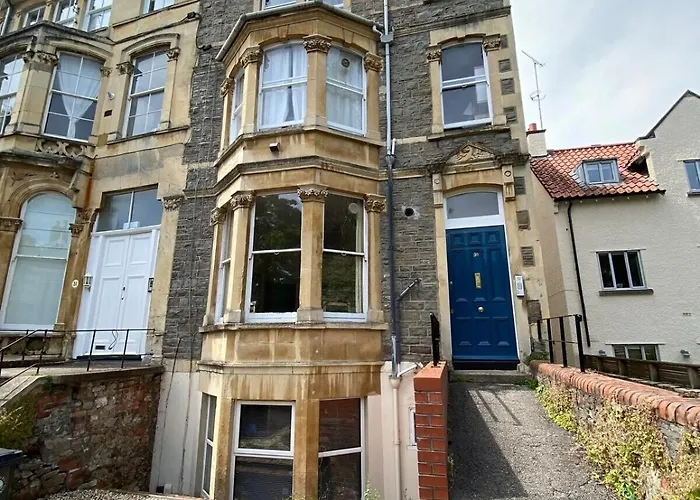 Lovely Victorian Apartment In Clifton Village