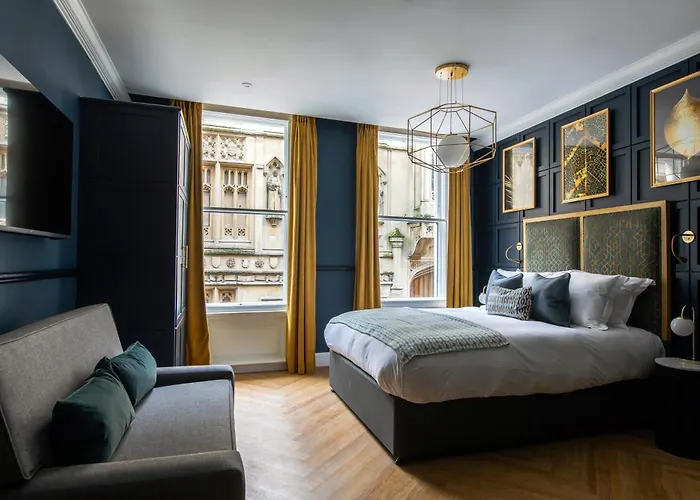 Hort\'S Townhouse