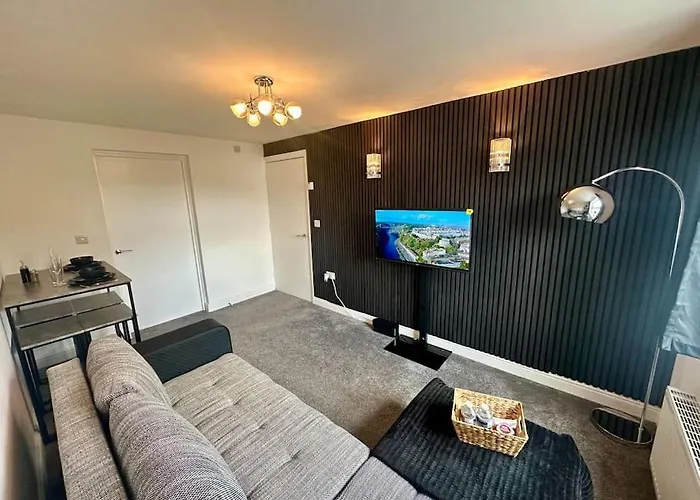 Your Stylish Totterdown Haven