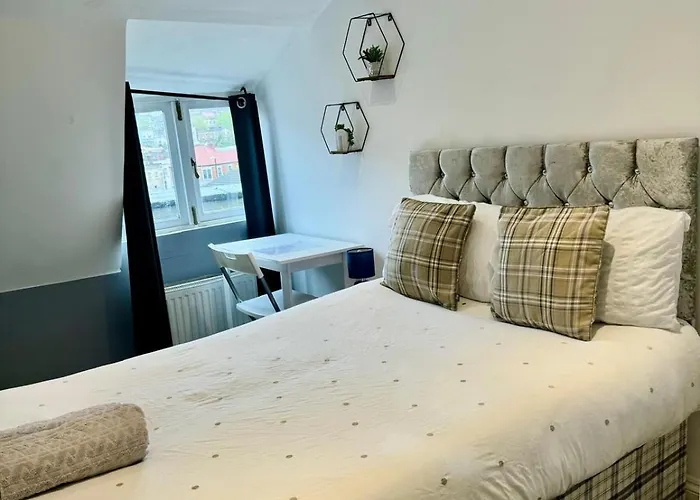 Lovely City Centre Room