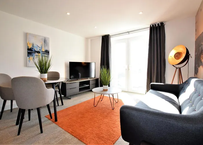 Brunel Loft Apartments - Ya