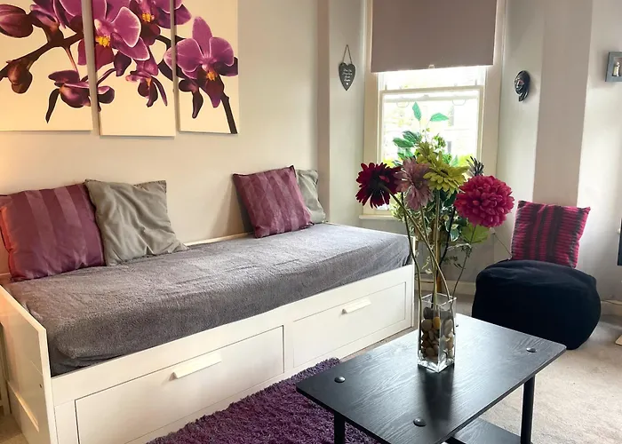 Snug Studio Apartment In Central Location