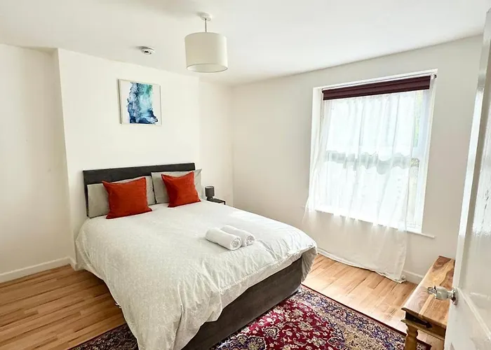 Spacious Room Near Bristol City Centre