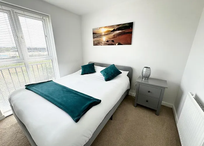 Modern 2-Bedroom Apartment