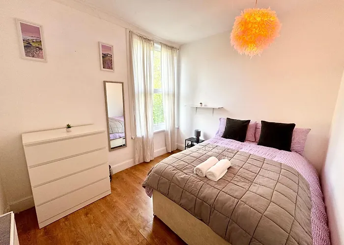 Adorable Room Near City Centre
