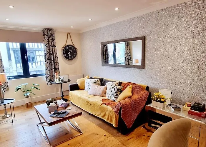 Central Riverside Apartment