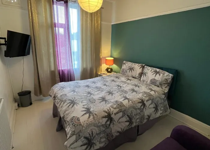 Private Room 1 Near Southmead Hospital