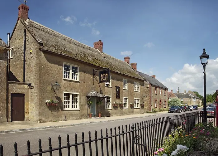 Lord Poulett Arms