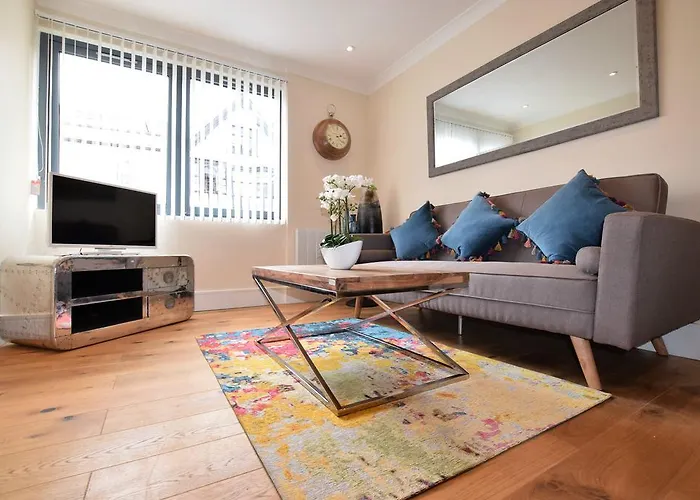 Yourapartment.Com - Riverside Apartments City Centre