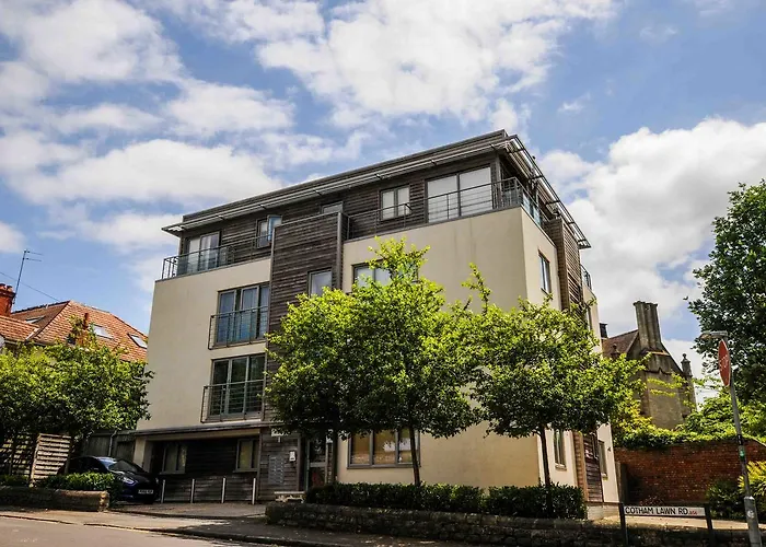 Your Stay Bristol Cotham Lawn