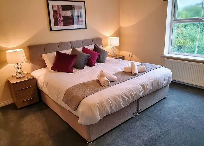 Perry House, Long Ashton, Bristol By Cliftonvalley Apartments