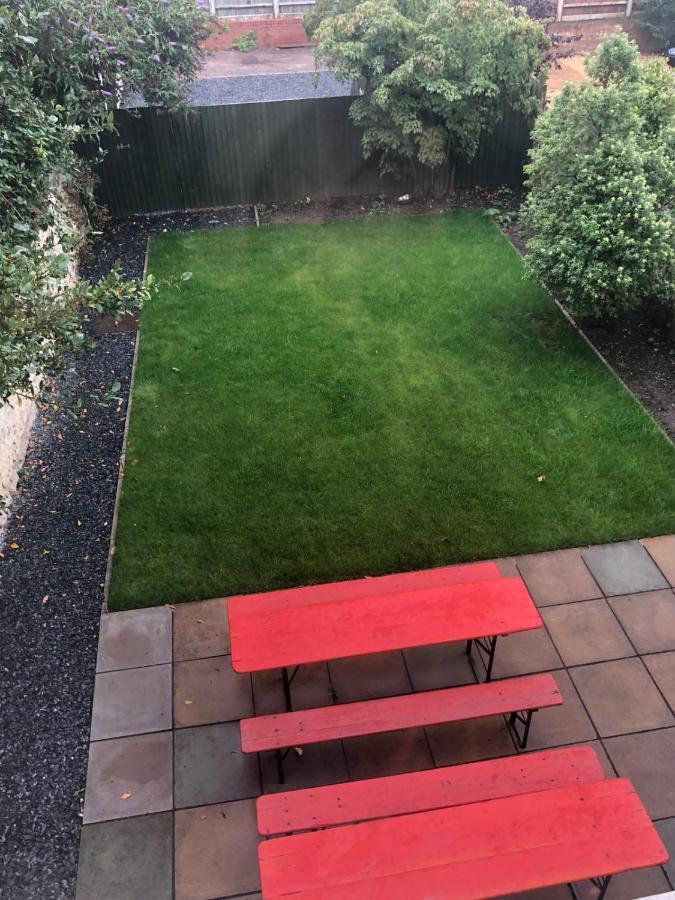 Higgihaus #46 5 Bed Monday - Friday Holiday home