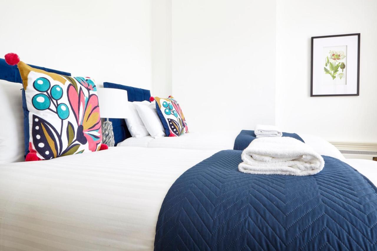 Redcliffe Parade No11 I Your Apartment