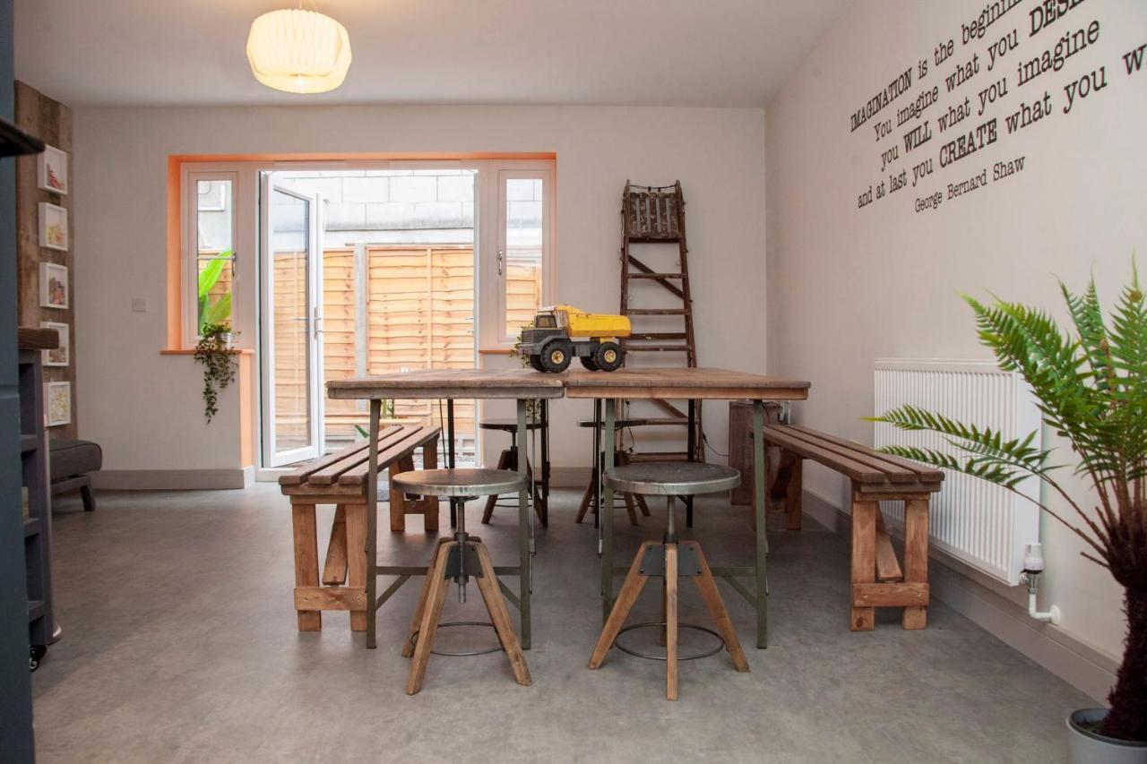 Higgihaus #3a 4 Bed Monday - Friday Whole House Holiday home Bristol