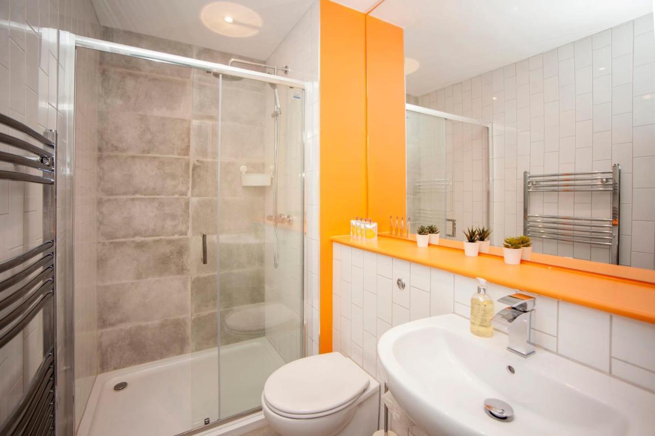 Higgihaus #3a 4 Bed Monday - Friday Whole House * Bristol