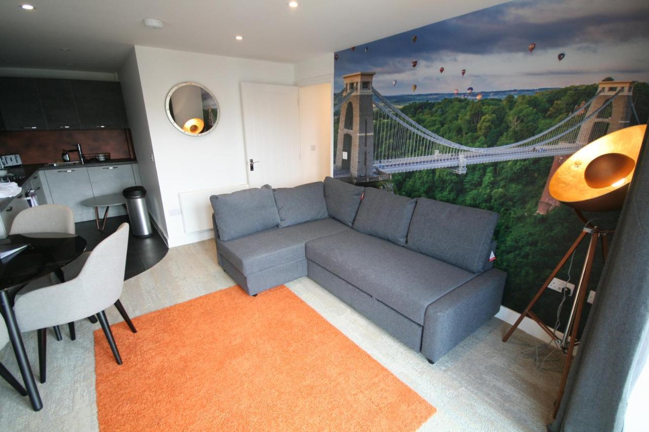 Brunel Loft - Ya